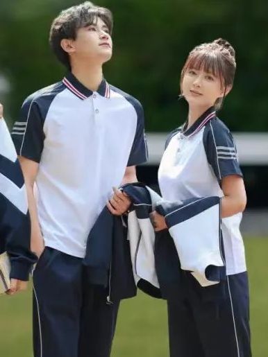 中學(xué)運動校服夏季款白深藍(lán)配色
